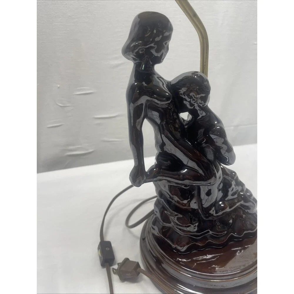 Vintage 1970s Art Deco Table Lamp Couple Embracing Brown 15.5
